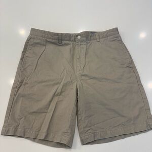 Vineyard Vines Men's Khaki Flat Front Shorts